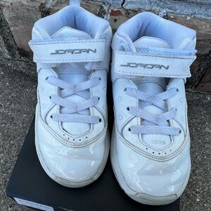 Jordan’s B’Loyal size 9C